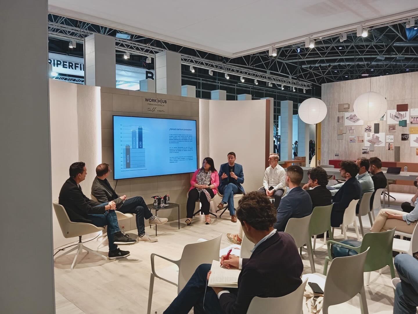 Presentacióin Club Madera 02.jpg